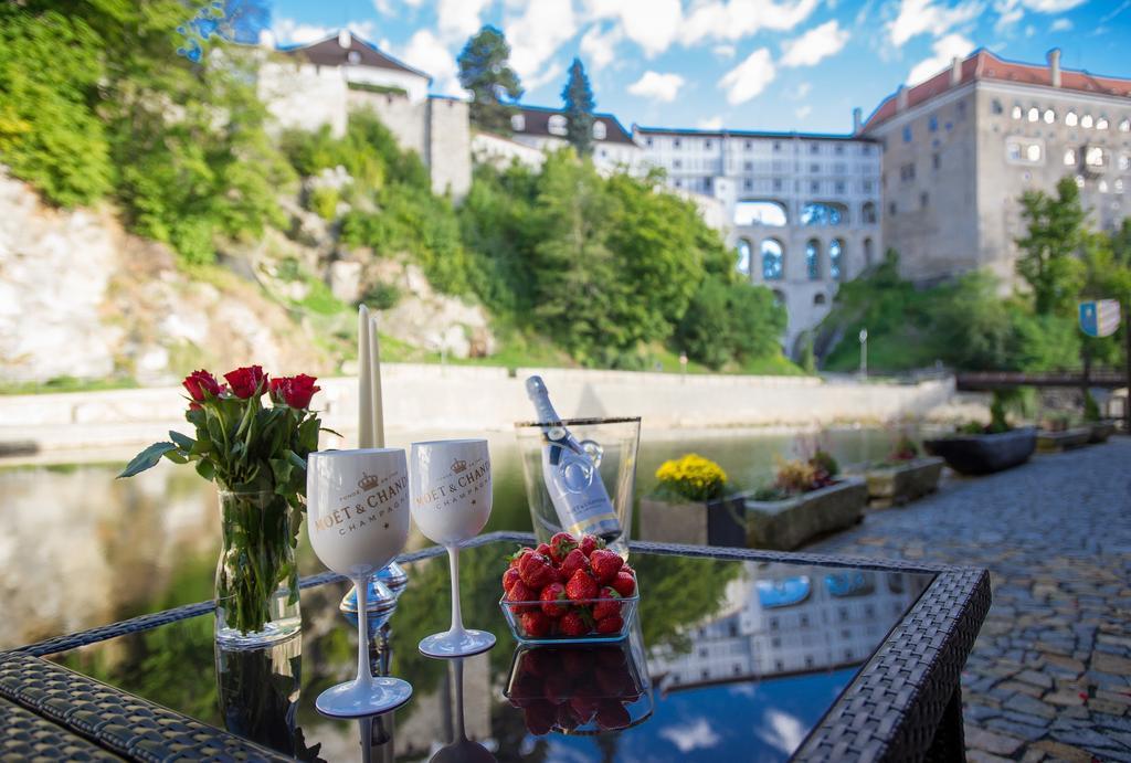 Garni hotel Castle Bridge Český Krumlov Exterior foto